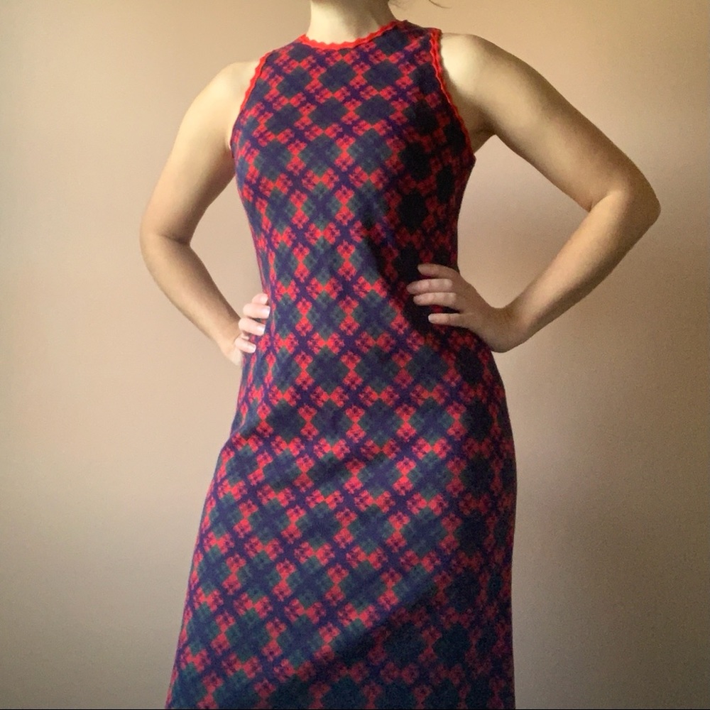 Vintage Plaid Sleeveless Holiday Dress - Picture 5 of 8